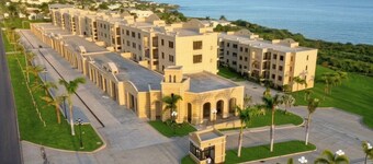 Seaview Garden Hotel & Residences