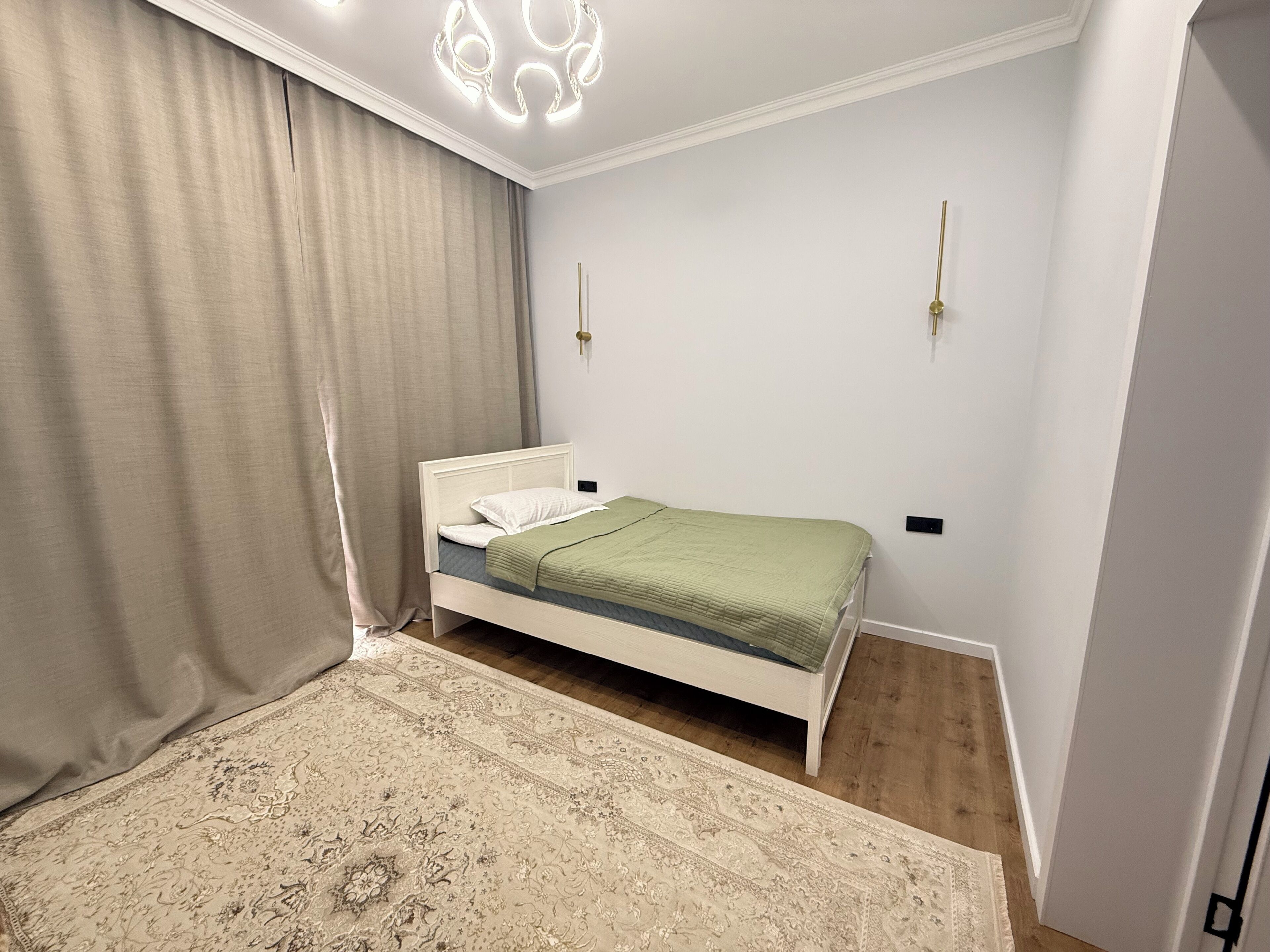 Nhà Deluxe, ban công, quang cảnh vườn | Màn/rèm cản sáng, bàn ủi/dụng cụ ủi quần áo 