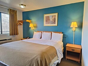 Basic Single Room | Desk, free WiFi - Executive Inn by Oyo (Kilgore)