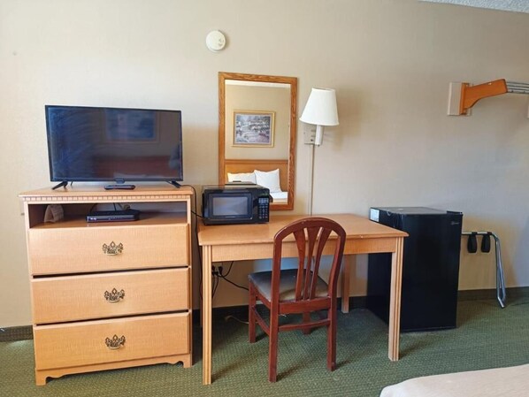 Desk, free WiFi - Executive Inn by Oyo (Kilgore)