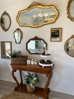 Interior - Heritage charm with modern conveniences | Pool & Spa Bath. (Broken Hill)