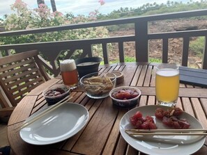 Outdoor dining - Spacious 3-bedroom condo in a phenomenal Kamuela location (Kamuela)