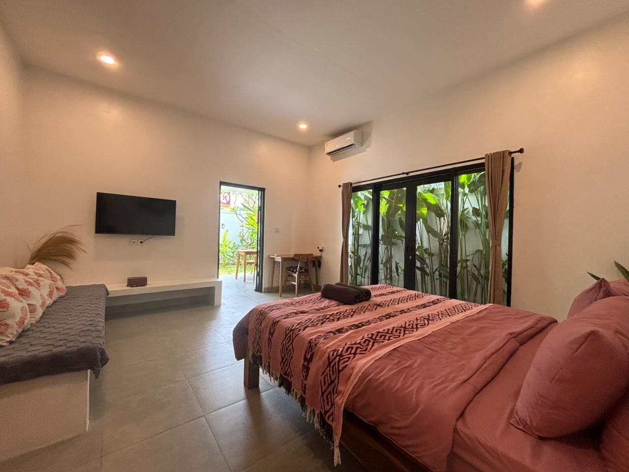 Wifi gratis y ropa de cama 