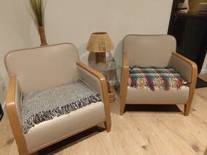 Interior - New gite between marsh, beach and typical Breton port. (Mesquer)