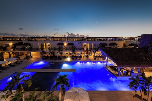 Outdoor pool - Penthouse Azul Luxury Beachside Retreat Near Mamitas Beach (Playa del Carmen)