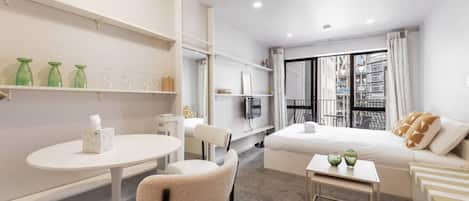 Iron/ironing board, WiFi (free), bed sheets