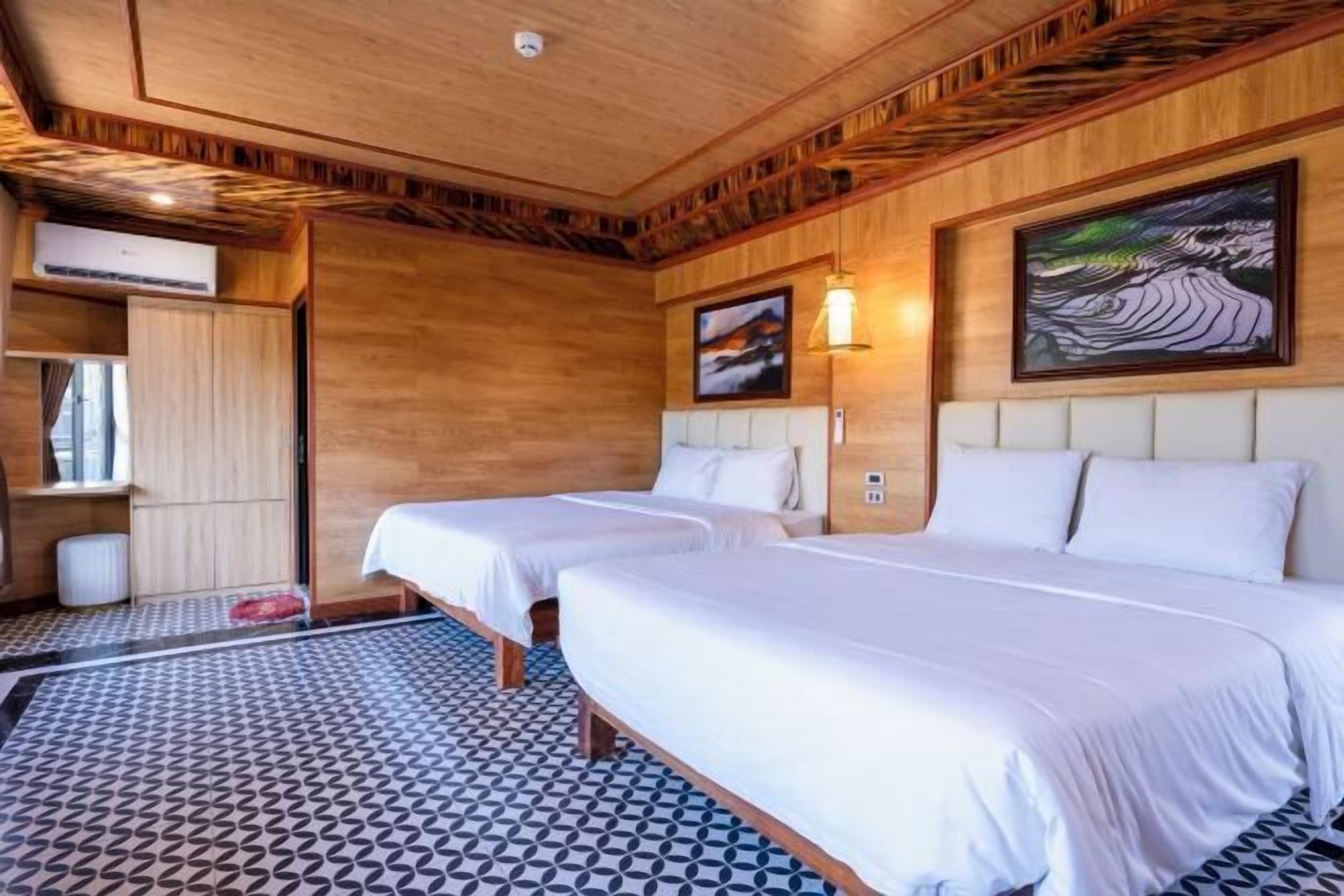 Free WiFi, bed sheets