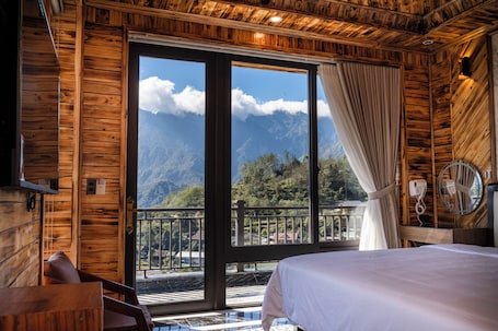 Luxury Room, Mountain View | Balcony. The Mong Garden Homestay SaPa