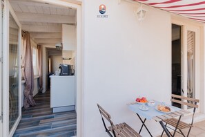 Outdoor dining - Dwelling Levante by Vivimy (Gallipoli)
