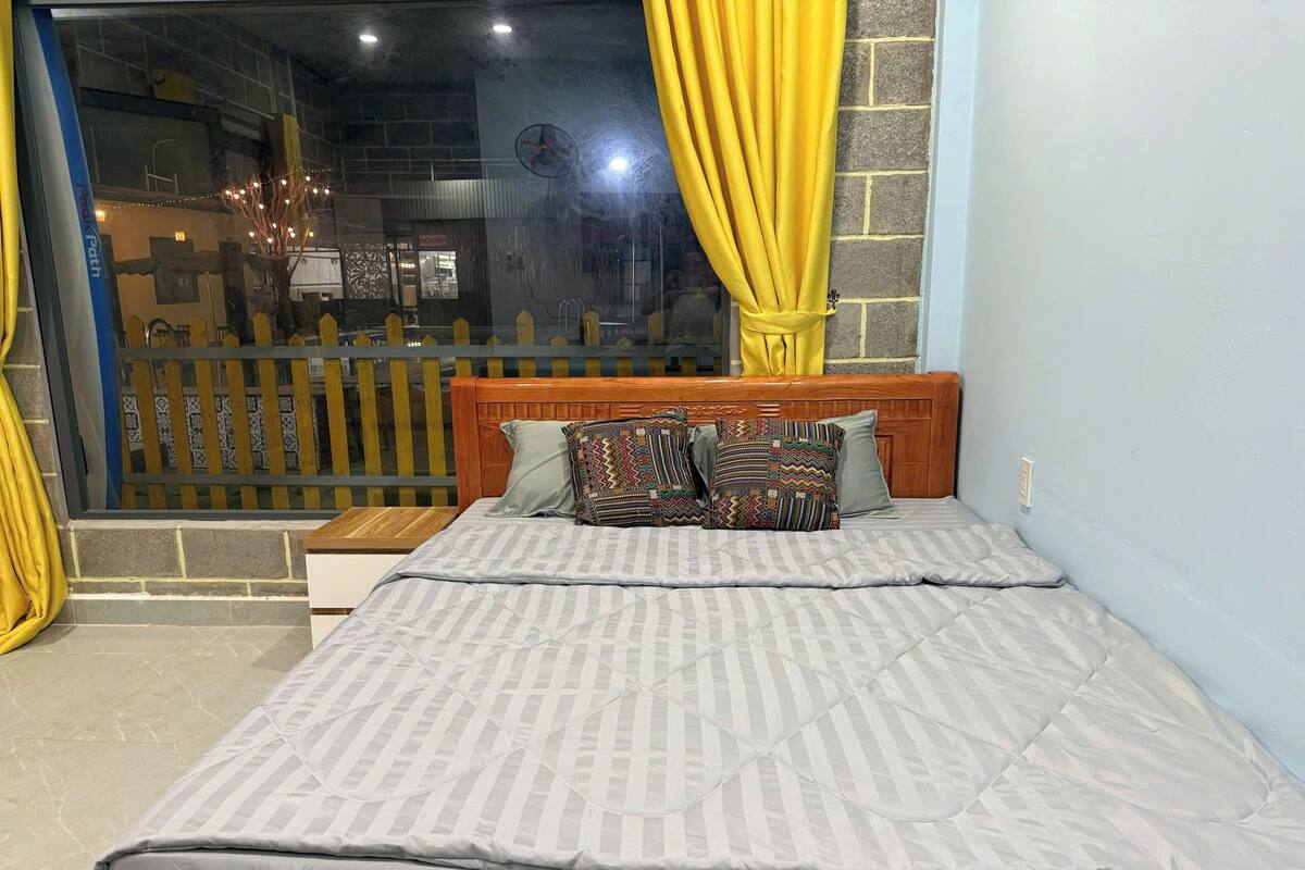 Comfort Single Room, Garden View | Blackout curtains