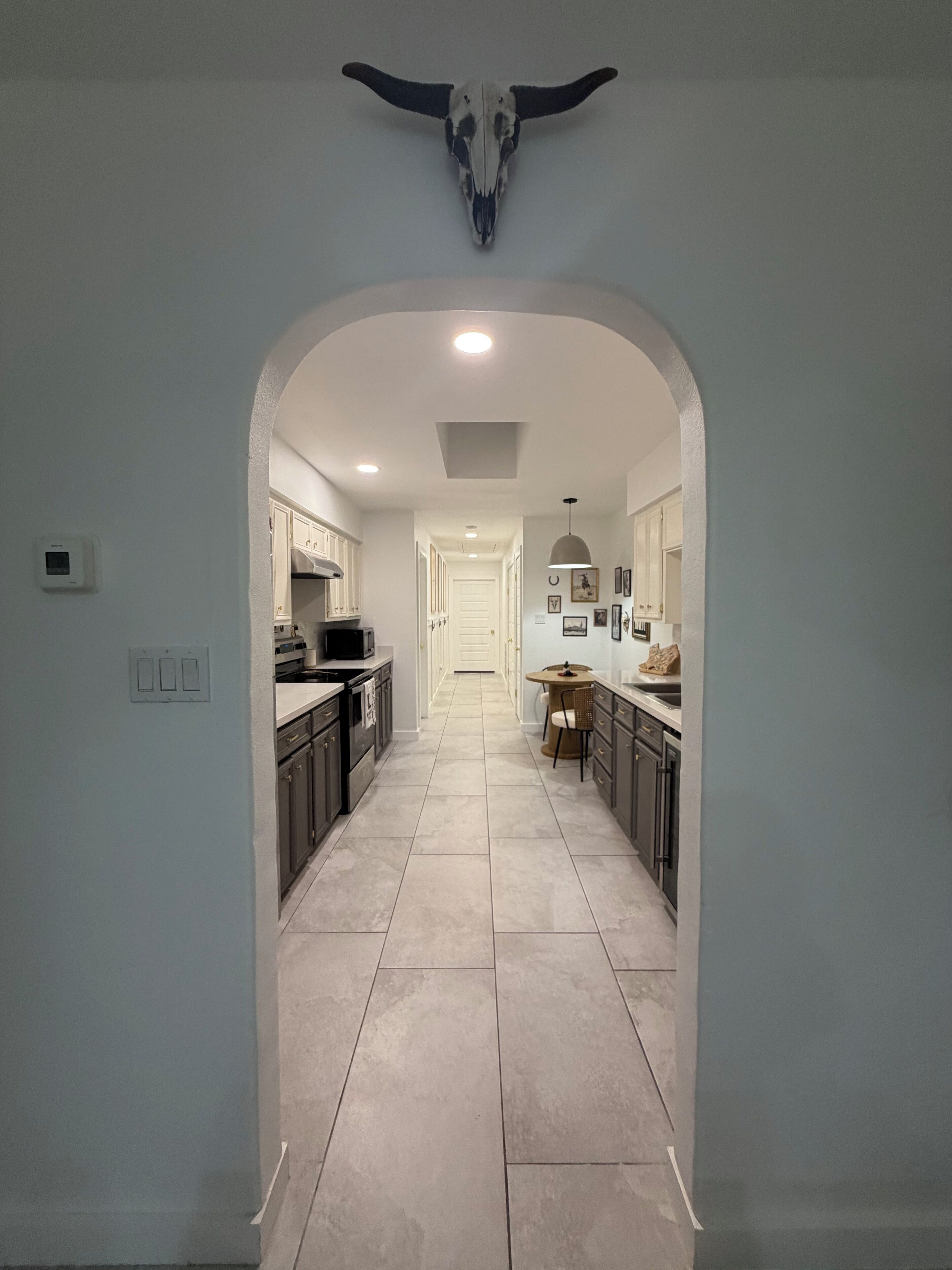 Kylskåp, mikrovågsugn, ugn och spishäll