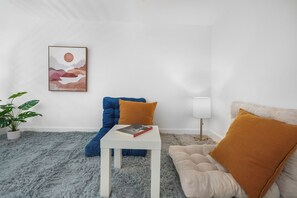 Living area - Cozy Loft Near Rainey & 6th St, Lady Bird Lake (Austin)