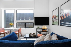 Living area - Cozy Loft Near Rainey & 6th St, Lady Bird Lake (Austin)