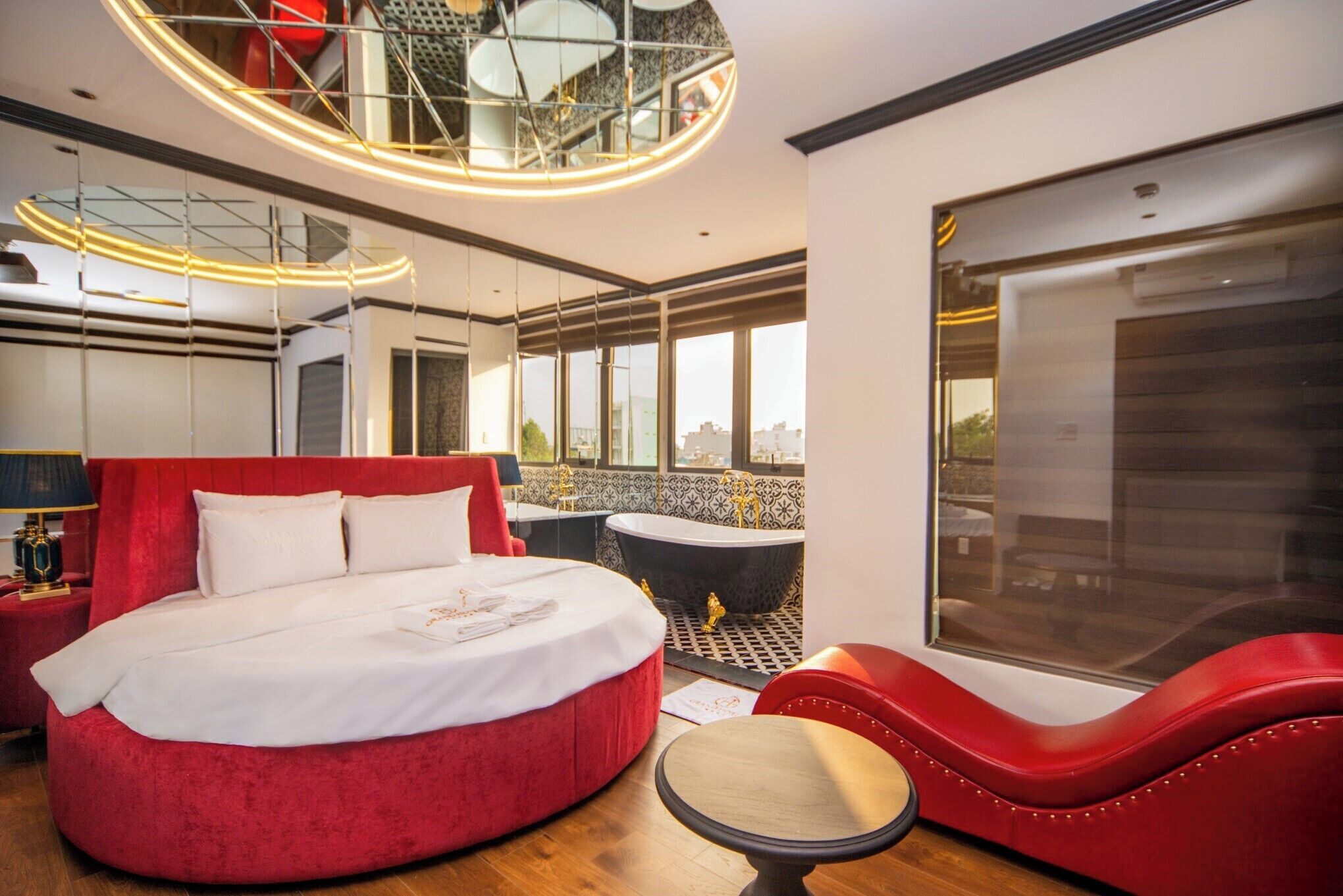 Suite | Schreibtisch, kostenloses WLAN, Bettwäsche