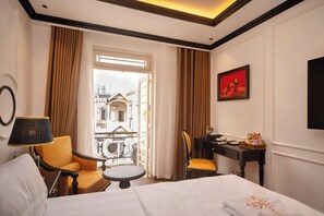 Superior Double Room - Grand Hotel Go Vap (Phuong Thong Tay Hoi)