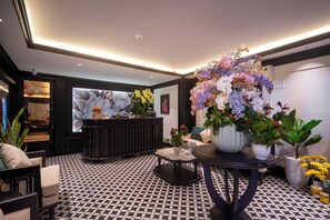 Reception - Grand Hotel Go Vap (Phuong Thong Tay Hoi)