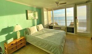 Iron/ironing board, free WiFi, bed sheets - 20% OFF! - Beautiful Ocean Front Studio in Daytona Beach! (Daytona Beach)