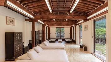 Studio Suite | In-room safe, soundproofing, free WiFi