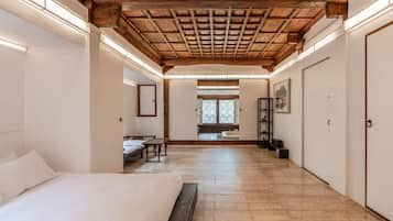 Family Suite, Courtyard View | In-room safe, soundproofing, free WiFi