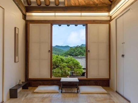 Superior Twin Room, Courtyard View | Interior. Rakkojae Hahoe Hanok Hotel