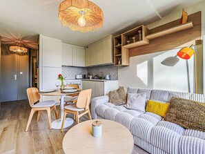 TV - Astrida by Interhome (Carnac)