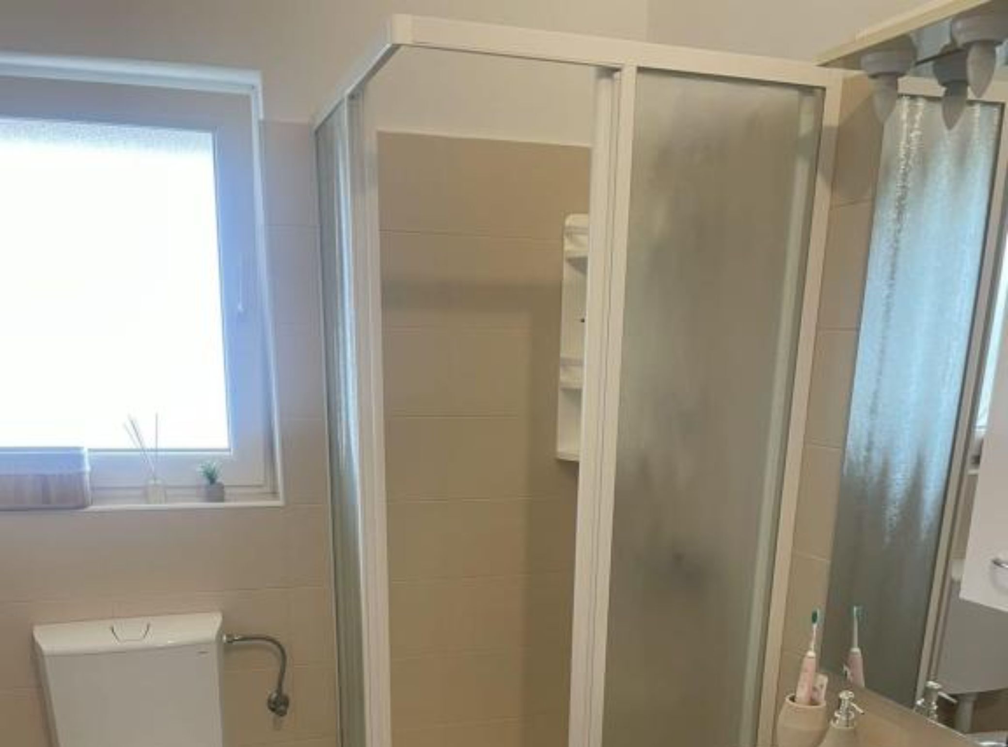 Apartment (Two bedroom apartment) | Bathroom | Shower, towels