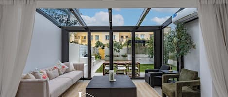 Villa | Terrace/patio