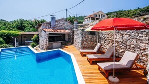 Vila (Five Bedroom Holiday Home with Swimmi) | Kolam renang outdoor