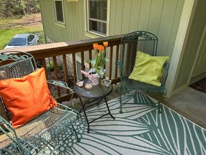 Property grounds - Hot Springs Arkansas Crystal Cottage (Hot Springs)