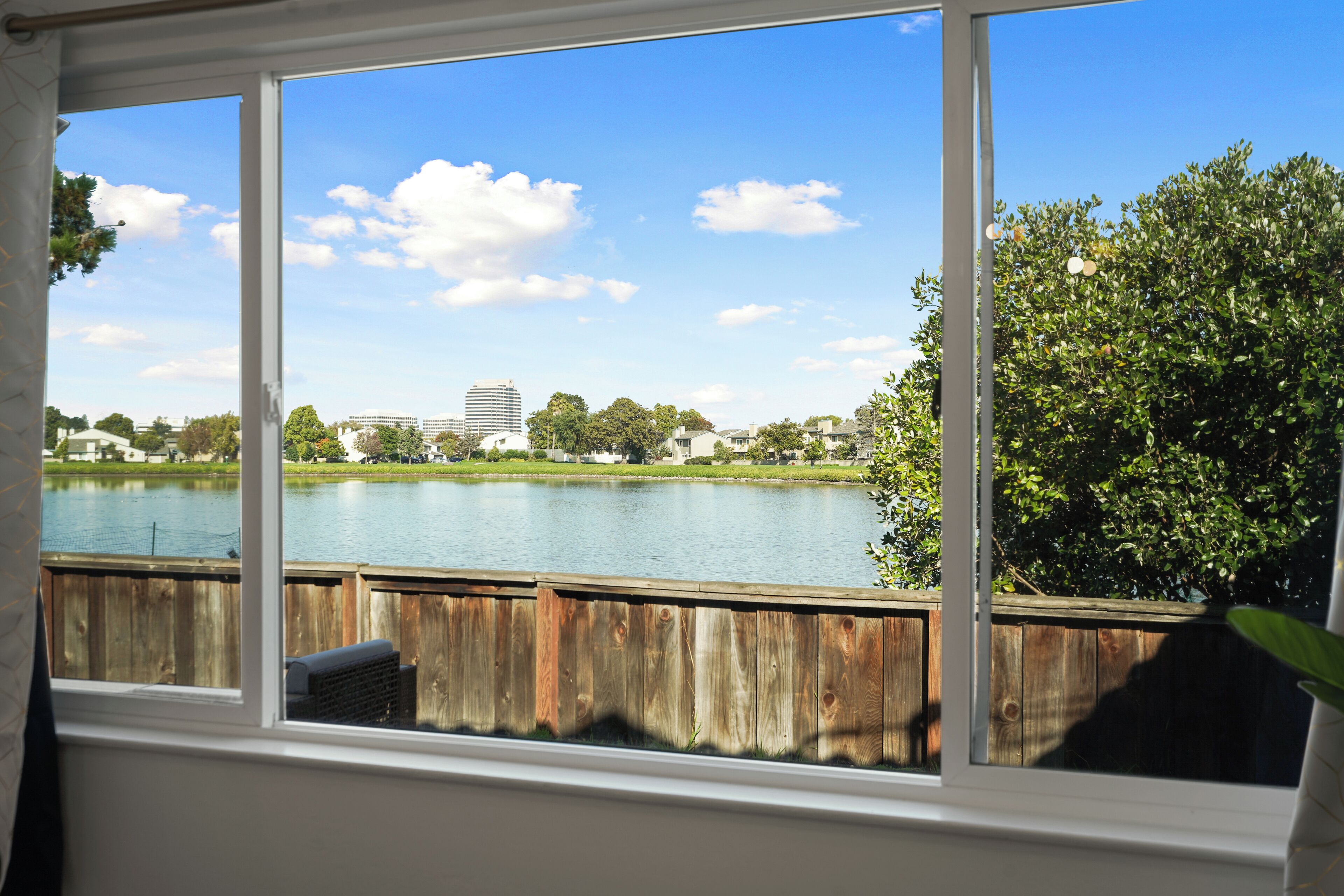 House, 3 Bedrooms, Patio, Lake View | Interior