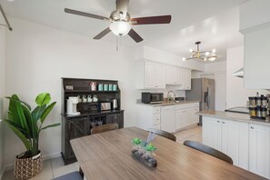 House, 3 Bedrooms, Patio, Lake View | Private kitchen - Lakefront Retreat  WaterViews 3BR 1.5BA  (San Mateo)