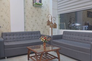 Reception - Pacific Inn Paonta Sahib (Paonta Sahib)