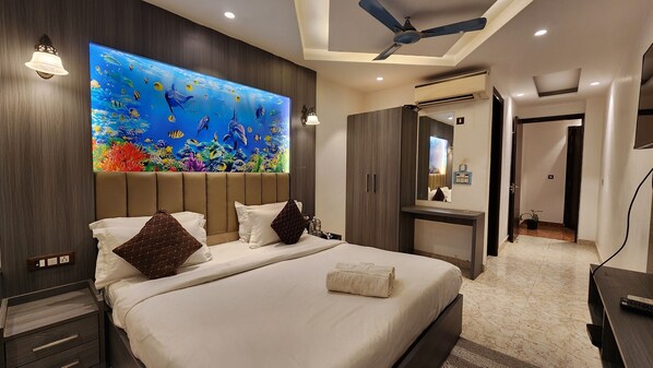 Deluxe Double Room, City View | In-room safe, desk, laptop workspace, soundproofing - Hotel Silky Palace (New Delhi)