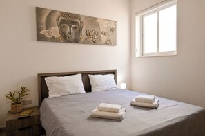 家庭公寓, 2 間臥室, 2 間浴室 (A Sunny Bay View + shared pool Gozo) | 2 間睡房、Wi-Fi