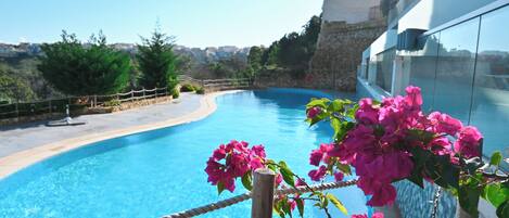 Sæsonbestemt udendørs pool