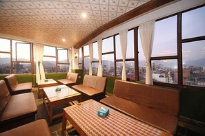 Restaurant - Hotel De Universal (Kathmandu)