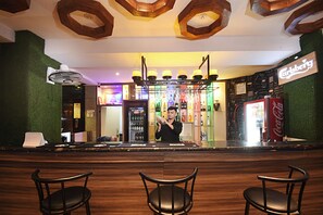 Bar (on property) - Hotel De Universal (Kathmandu)