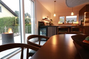 Dining - Eifel17+6 - Japandi-Stay in the Volcanic Eifel (Bettenfeld)