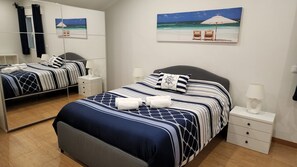 Desk, iron/ironing board, Internet, bed sheets - Villa Elysium – Ocean Retreat w/ Garden & BBQ (Ponta Delgada)