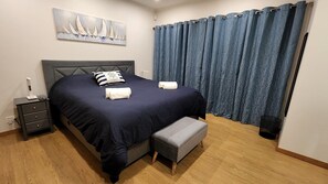 Desk, iron/ironing board, Internet, bed sheets - Villa Elysium – Ocean Retreat w/ Garden & BBQ (Ponta Delgada)