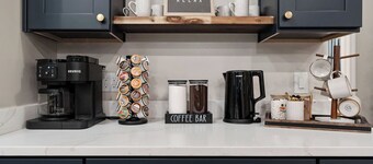 VR Game Room / Sleeps/Dines 24 / Hot Tub & Sauna