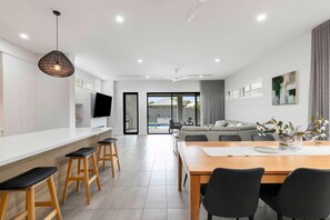 Interior - Northshore Luxe Pool House – Glenelg North (Glenelg North)