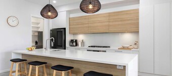 Northshore Luxe Pool House Glenelg North