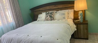 The Oassis is a home away from home. Close to  Airport, CBD  and Local shops