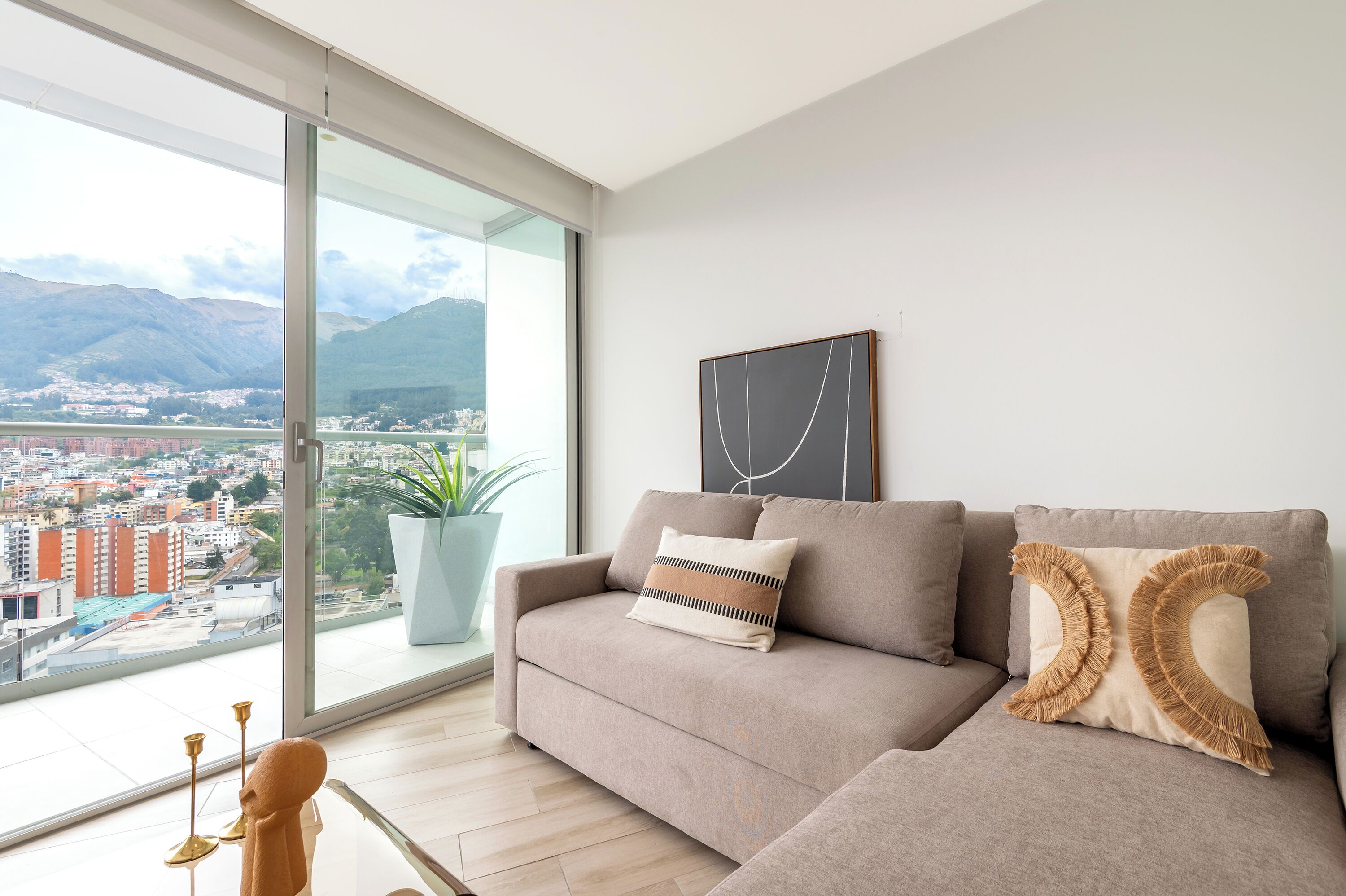 Apartemen Deluks, pemandangan bukit | Area keluarga