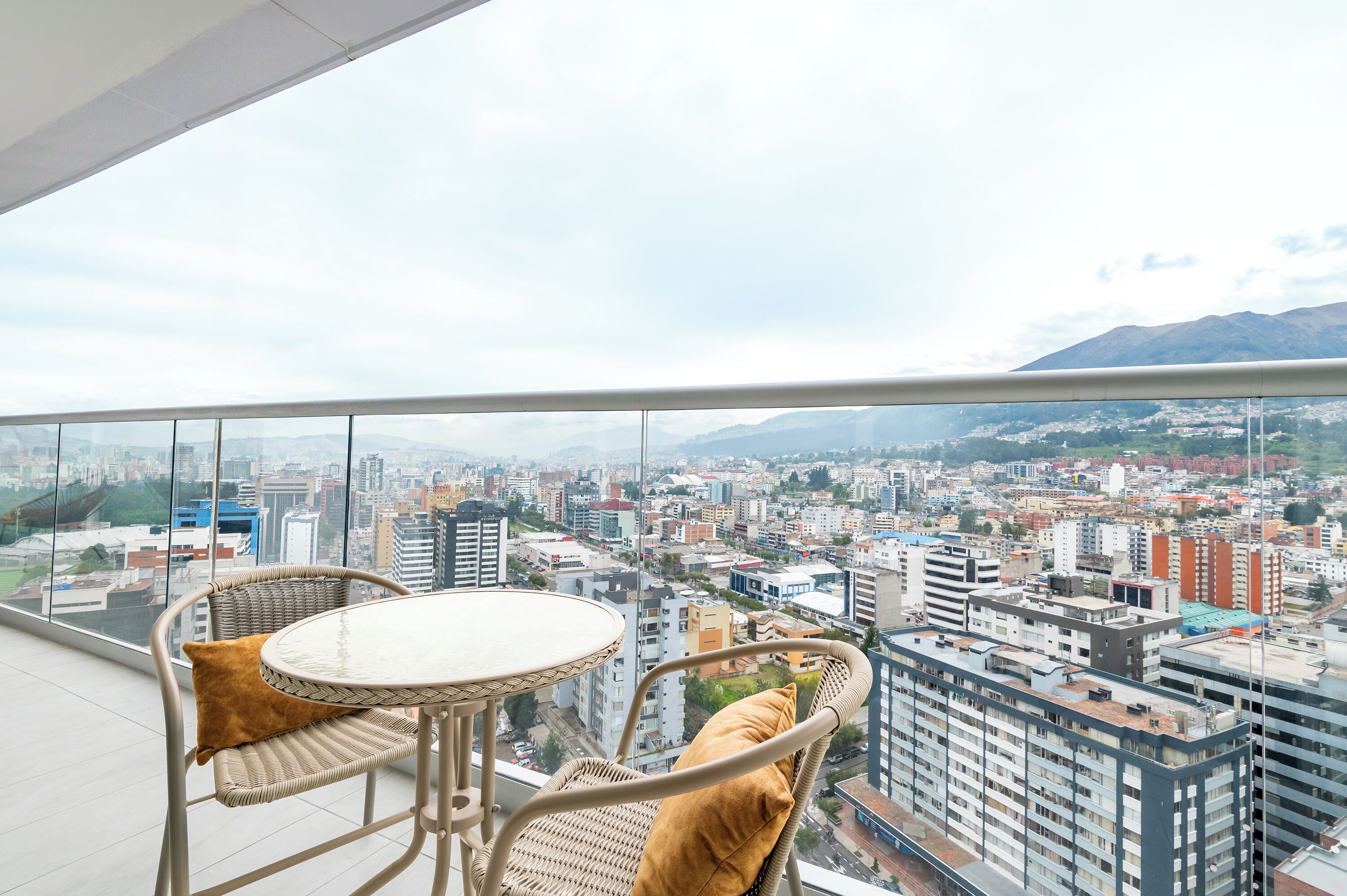 Departamento Deluxe, vista a la colina | Área de sala de estar