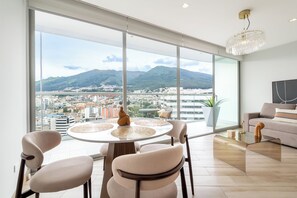 Dining room - Edificio One by Host Ecuador (Quito)