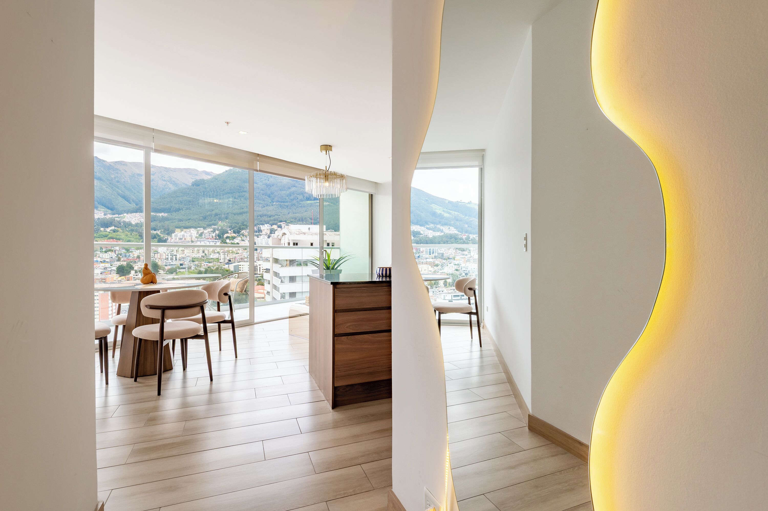 Departamento Deluxe, vista a la colina | Área de sala de estar