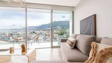 Deluxe Apartment, Hill View | Terrace/patio