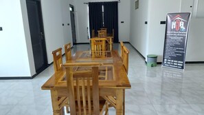 Tempat makan keluarga